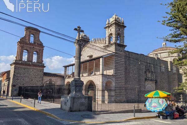 Iglesia San Antonio, Ciudad de Ayacucho