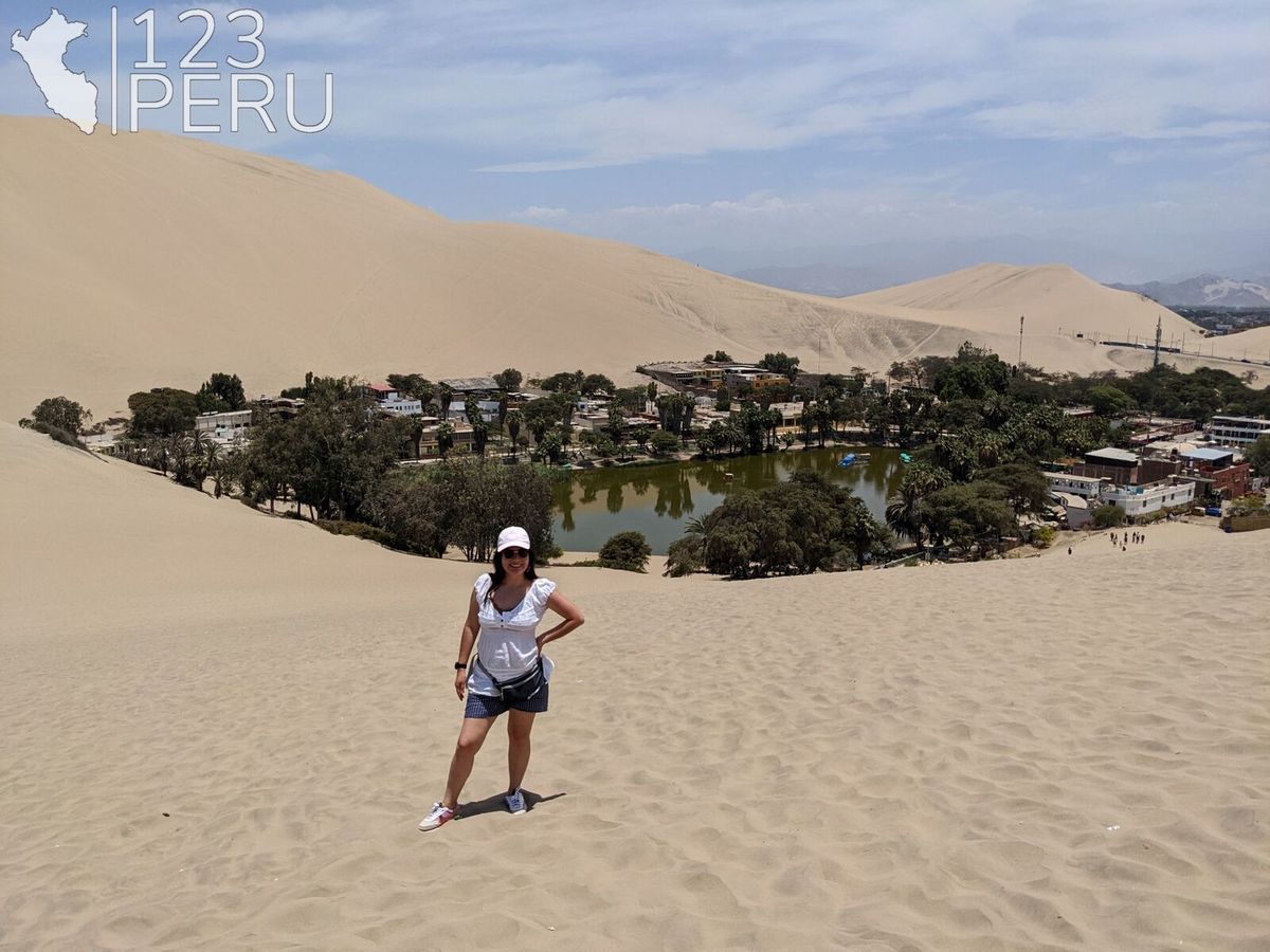 Vista del Oasis de la Huacachina, Ica