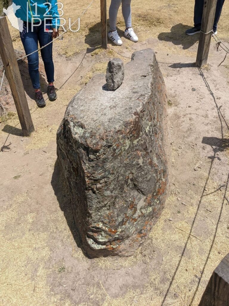 Reloj Solar Inca Intihuatana: gran complejo arqueológico Inca en Ayacucho - 123 Peru