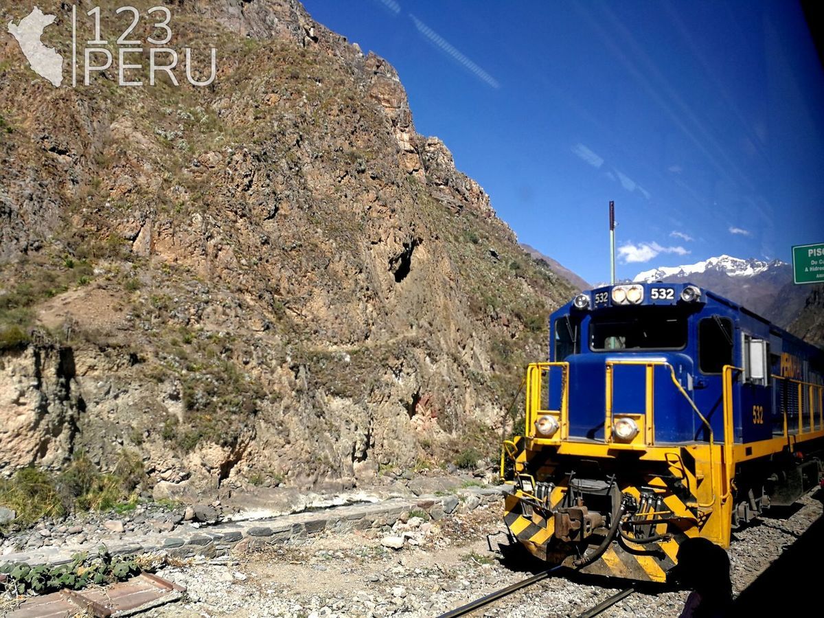 Tren local a Machu Picchu, Cusco - Perú